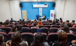 Hakkari'de Edebiyat Üzerine Söyleşi etkinliği düzenlendi