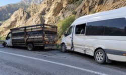 Hakkari-Çukurca Yolunda kaza: 4 yaralı