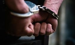 Müfettiş incir kutusunda rüşvet alırken yakalandı