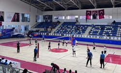 Hakkarili voleybolculardan kritik galibiyet