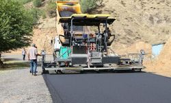 Esendere’de 2 kilometrelik yol asfaltlandı