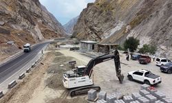Hakkari’de rekreasyon alanı çalışmaları sürüyor