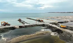Van Gölü’nden 2 milyon 385 bin metreküp dip çamuru çıkarıldı