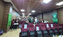 Yüksekova'da Yeşilay Gençlik Sineması etkinliği düzenlendi