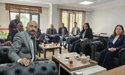 Yeni Parti Hakkari İl Örgütü’nden Baroya ziyaret