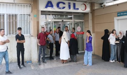 Acil servise girip, doktor ve güvenlik görevlisini bıçakladı