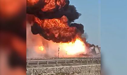 Devrilen yakıt yüklü TIR yandı; 1 yaralı