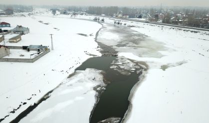 Nehir ve dereler buzla kaplandı