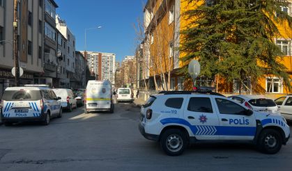 Annesini bıçaklayan 17 yaşındaki sanığa 20 yıl hapis