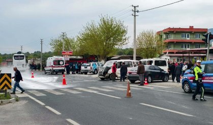 Otobüs ile minibüs çarpıştı: 1 ölü