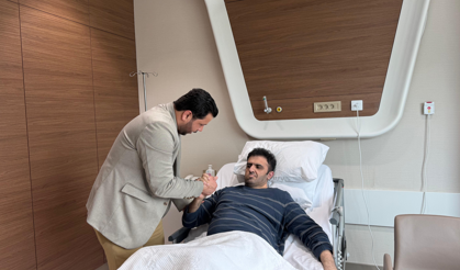 Iraklı felçli gazeteci, Türkiye'de yeniden ayağa kalktı