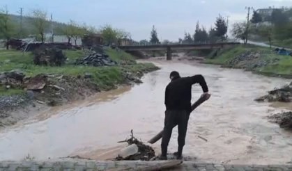 Gaziantep’te sağanak sonrası yollar göle döndü