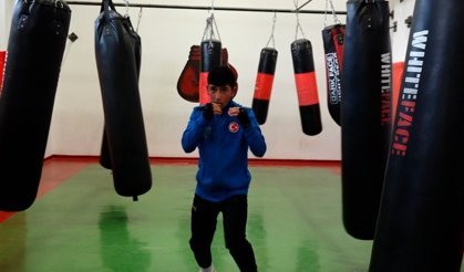 Genç boksör olimpiyat hayaliyle Senegal yolunda