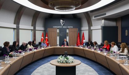 Bazı siyasi partilerin kadın yöneticileriyle görüştü