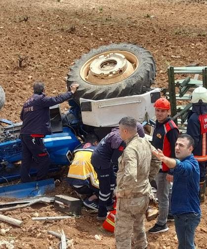 Mardin’de devrilen traktörün sürücüsü hayatını kaybetti