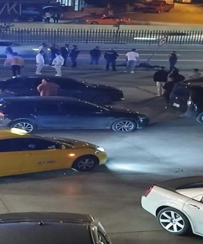 Trafik levhasına çarpan motosikletteki 2 kişi öldü