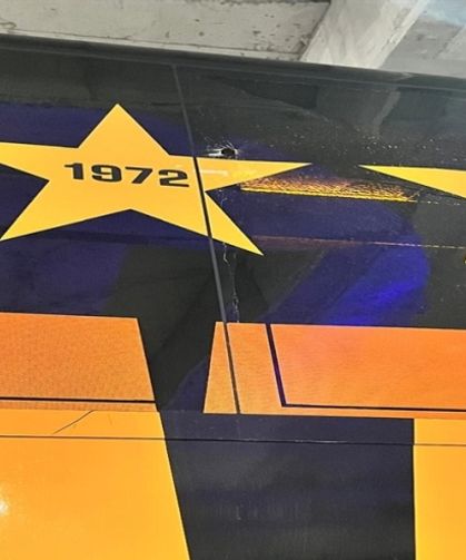 Galatasaray otobüsüne taşlı saldırı