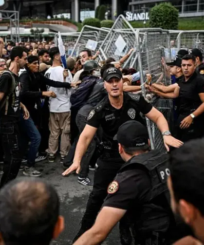 CHP, İstanbul İl Başkanlığı binasını kapatıyor