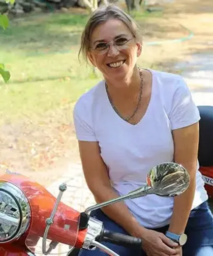 Motosikletiyle 60 günde 11 ülke gezdi