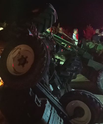 3 aracın karıştığı zincirleme kazada 2 kişi yaralandı