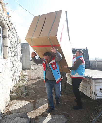 Yeni evlenen çiftlere 6 ay kira ve eşya yardımı