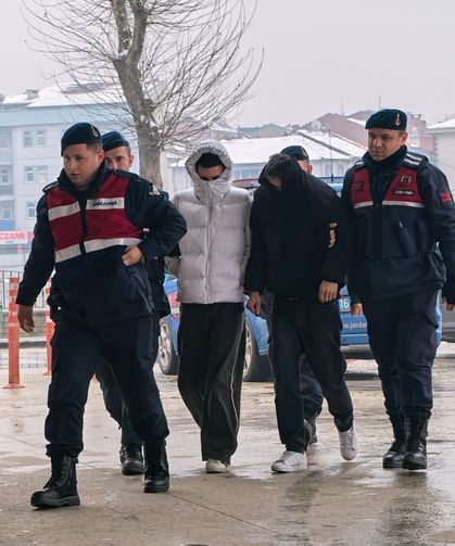 İnternet kablolarını çalan 2 şüpheli tutuklandı