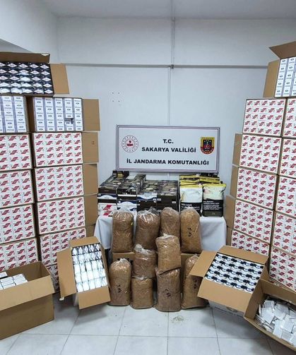 Jandarmadan kaçak tütün baskını: 4 gözaltı