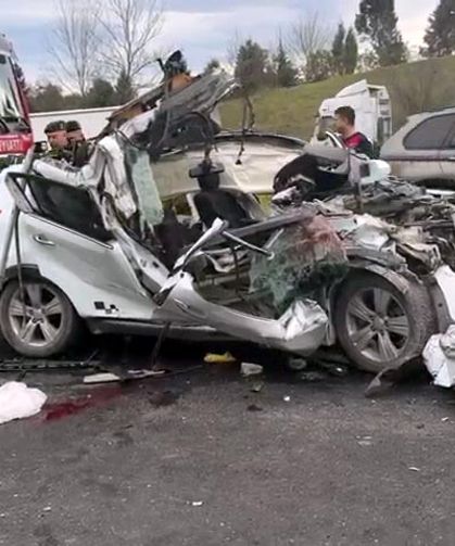 TIR’a arkadan çarptı: 1 ölü 1 yaralı