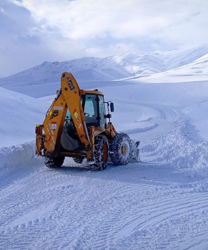 Hakkari ve Van'da 11 yerleşime ulaşım yok
