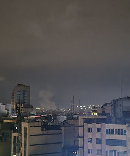 Tahran'da art arda patlamalar meydana geldi