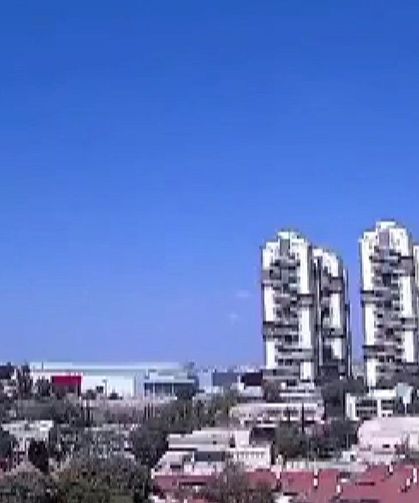 İran'a ait bir füze İsrail kentine düştü: 17 yaralı