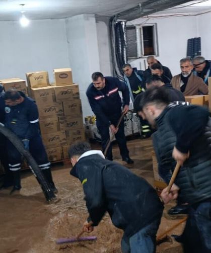 Sağanak hayatı olumsuz etkiledi