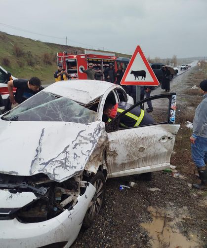 Otomobil devrildi: 1 ölü, 2 yaralı