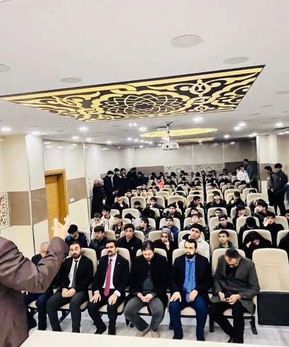 Hakkari Müftüsü Hüseyin Okuş öğrencilerle buluştu