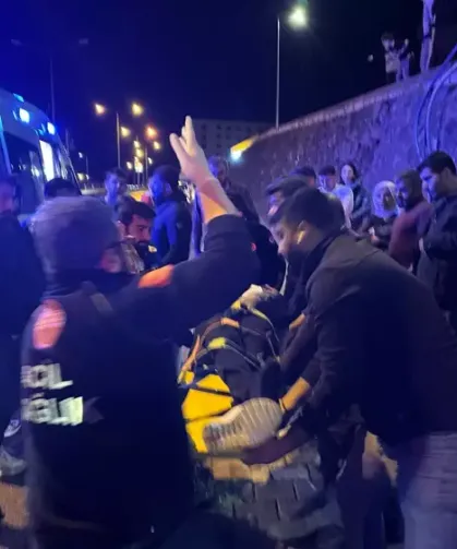 Kontrolden çıkan otomobil alt yola savruldu