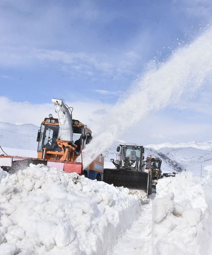 Bitlis’te kış boyunca 20 bin km yol ulaşıma açıldı