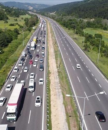 Emniyetten bayram trafiği öncesi sürücülere uyarı