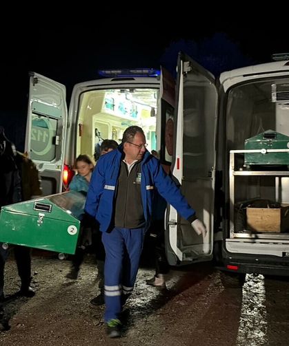 tur teknesi battı: 6 kişi kurtarıldı, 1 ölü