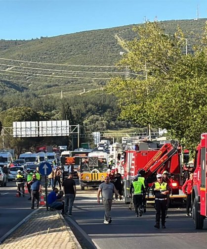 Tır kazasında can pazarı: 2 ölü, 2’si polis 5 yaralı
