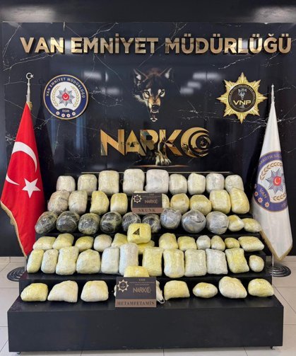 Van'da 74 kilo 320 gram yasaklı madde ele geçirildi