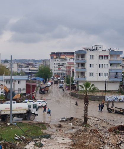 Sel felaketinin izleri siliniyor