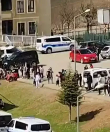 Siirt'te sitede aidat kavgası; 4 yaralı