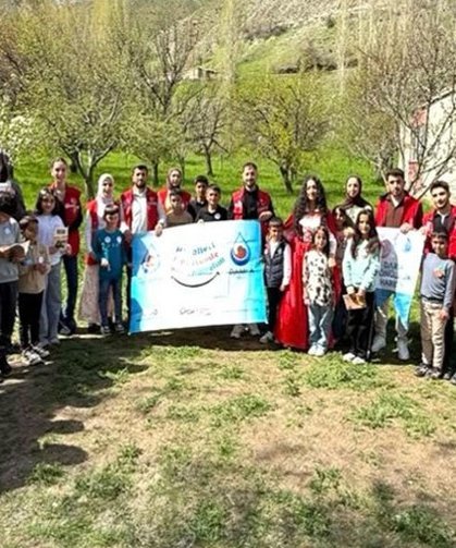 Üniversite öğrencilerinden Demirli Köyü İlkokuluna ziyaret