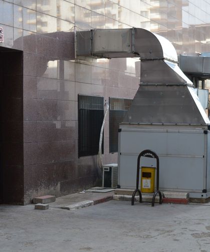 inşaatın 12'nci katından düşen işçi öldü