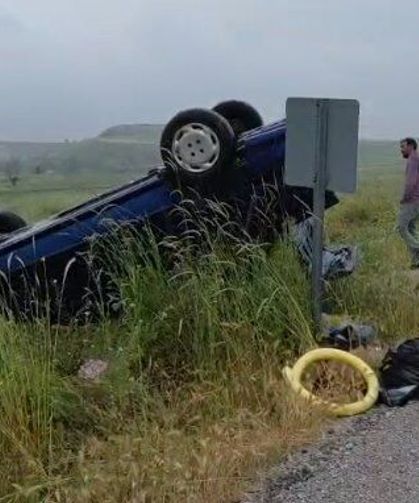 Takla atan otomobildeki aynı aileden 4 kişi yaraladı