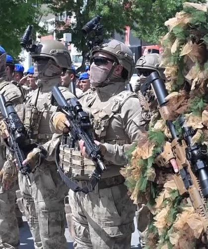 Van ve Muş’ta Jandarma yıl dönümü kutlandı