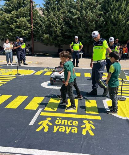Keban'da ilkokul öğrencilerine tafik eğitimi verildi