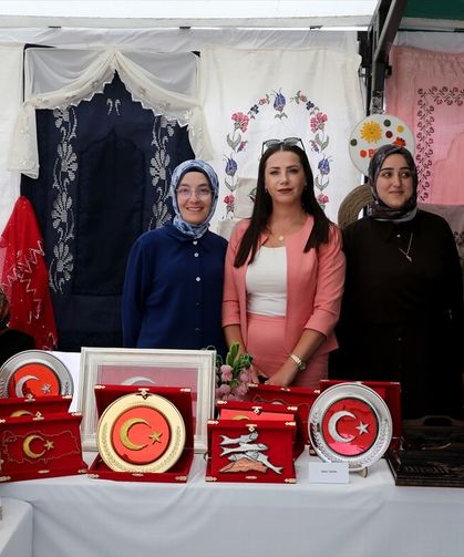 Van'da 100 Aile Destek Merkezinde hazırlanan ürünler sergilendi