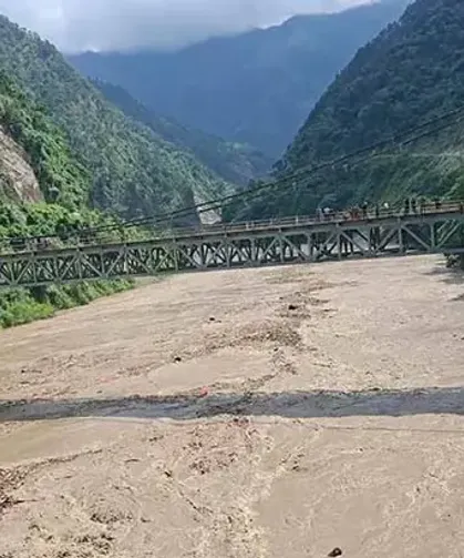 Nepal'deki selde can kaybı 165'e yükseldi