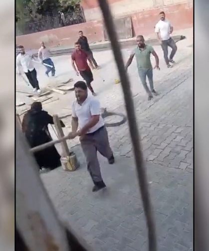 Şanlıurfa’da husumetli ailelerin kavgası kamerada: 6 yaralı